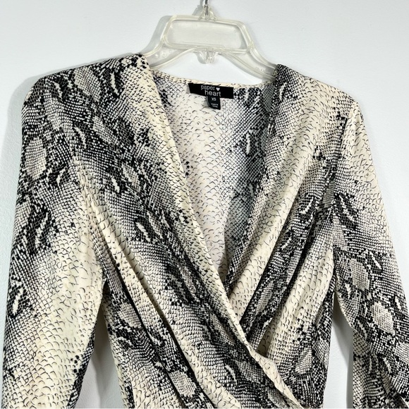 Paper Heart Boutique Python Snakeskin Printed Long Sleeve Wrap Style Dress XS - Picture 2 of 5